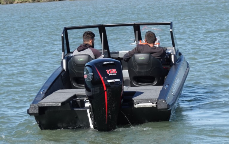 Bassboat Profishing PF585