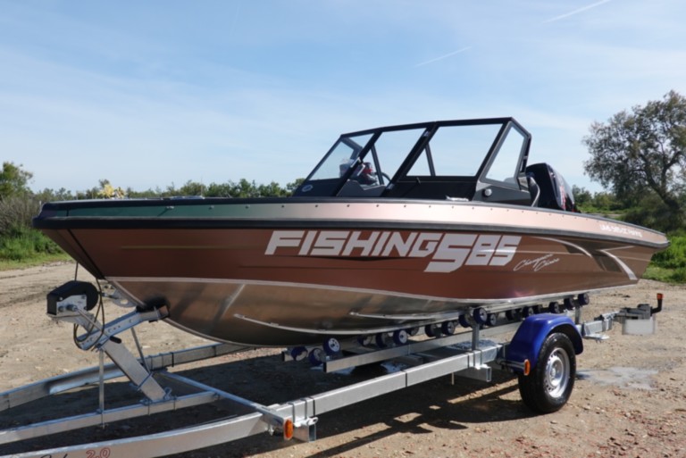 Bassboat Profishing PF585